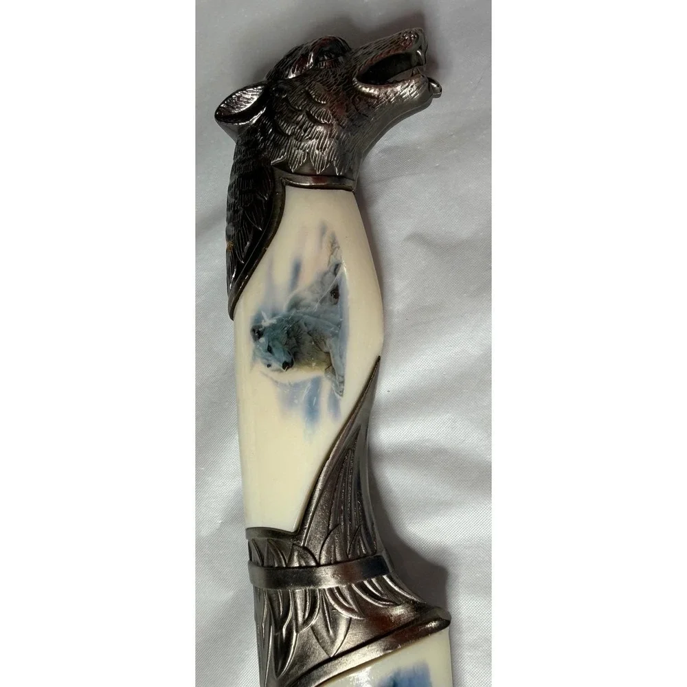 Wolf Pack Decorative Collector Knife with Wolf Head Pommel & Winter Scene Sheath